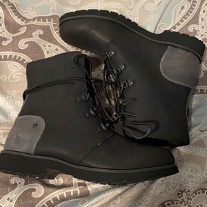 North Face woman boots